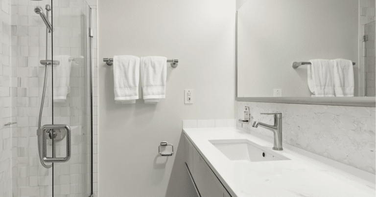 apartment bathroom after a cleaning service