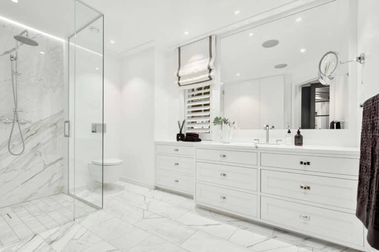 bathroom after a deep cleaning service